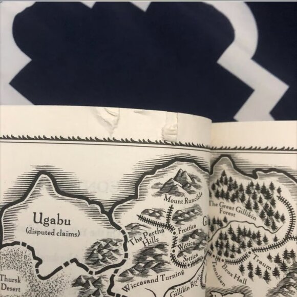 Wicked Movie Tie-In Novel - Picture 4 of 6